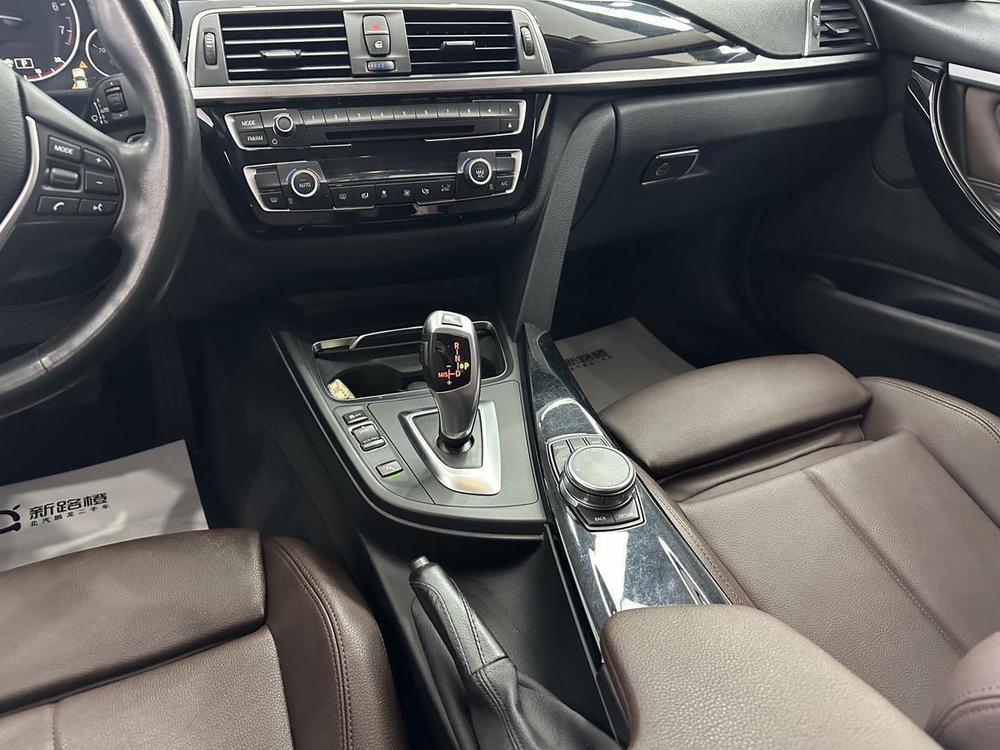 BMW 3 Series 2019 #19 BMW 3 Series 2019 car image #19