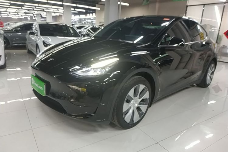 Tesla Model Y 2023 #2 Tesla Model Y 2023 car image #2