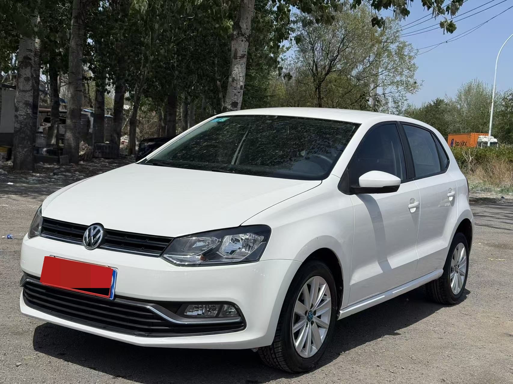 Volkswagen Polo 2016 car image 
