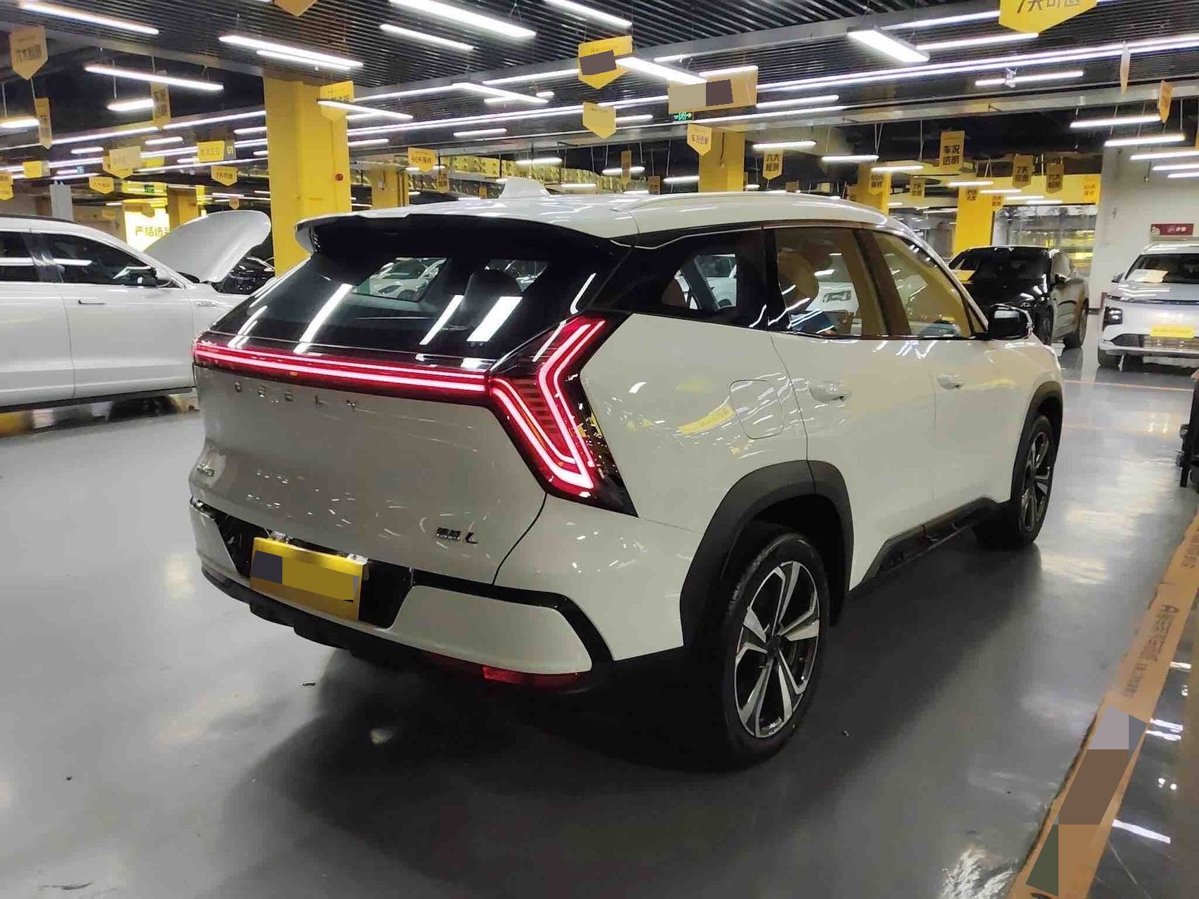 GEELY Boyue L 2026 car image #3