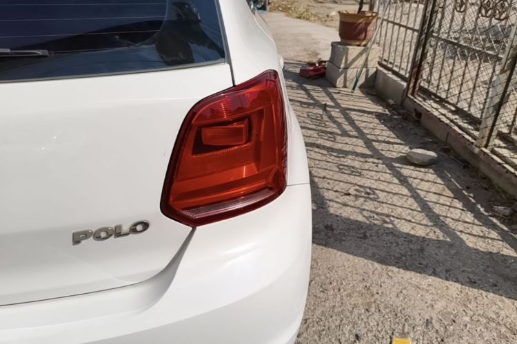 Volkswagen Polo 2017 car image #8