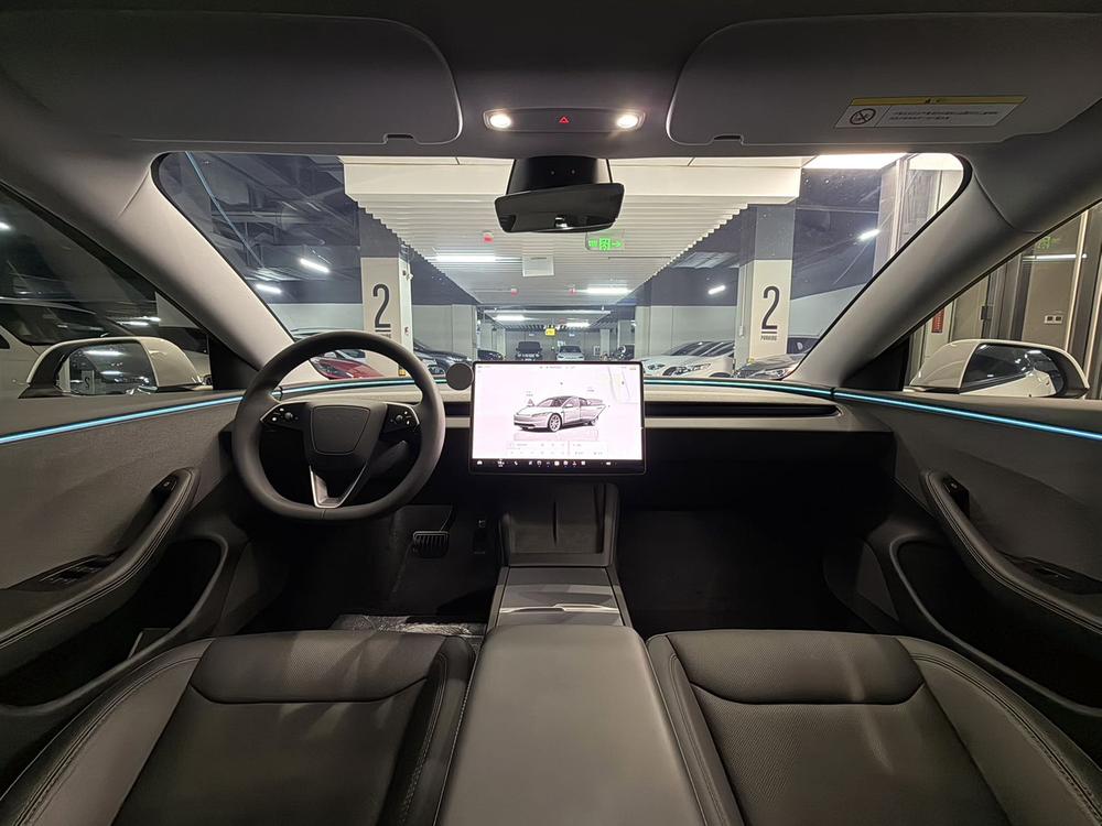 Tesla Model 3 2025 صورة سيارة #16