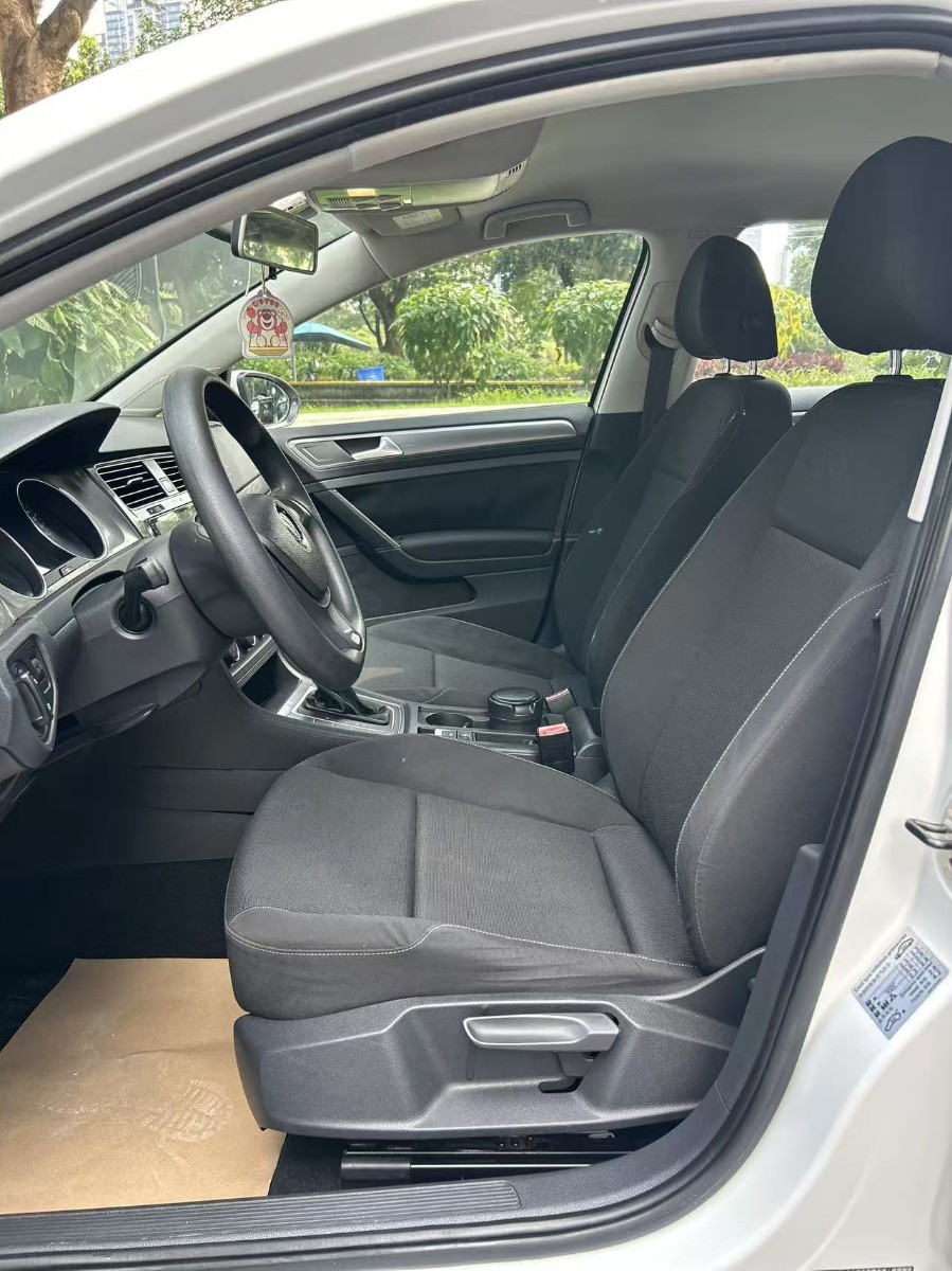 Volkswagen Golf 2014 car image #6