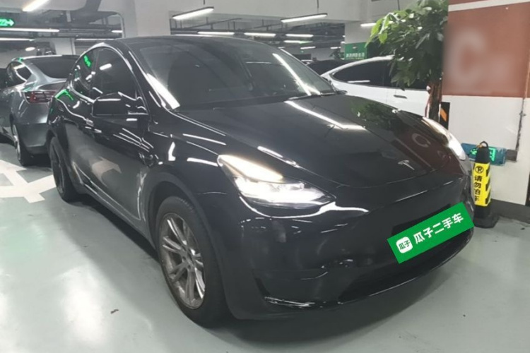 Tesla Model Y 2023 #4 Tesla Model Y 2023 immagine di auto #4