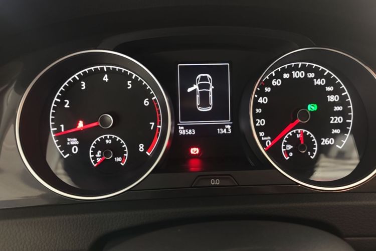 Volkswagen Golf 2017 car image #12
