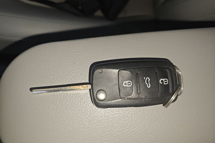 Skoda Rapid 2016 #9 Skoda Rapid 2016 car image #9