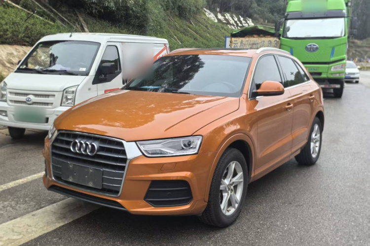 Audi Q3 2017 car image #2