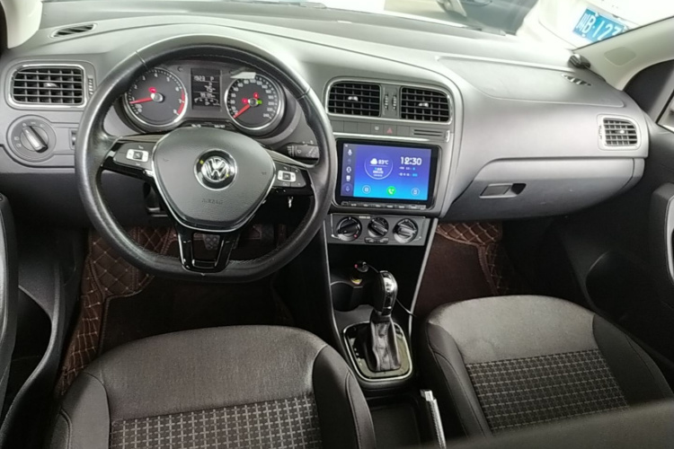 Volkswagen Polo 2016 #10 Volkswagen Polo 2016 car image #10