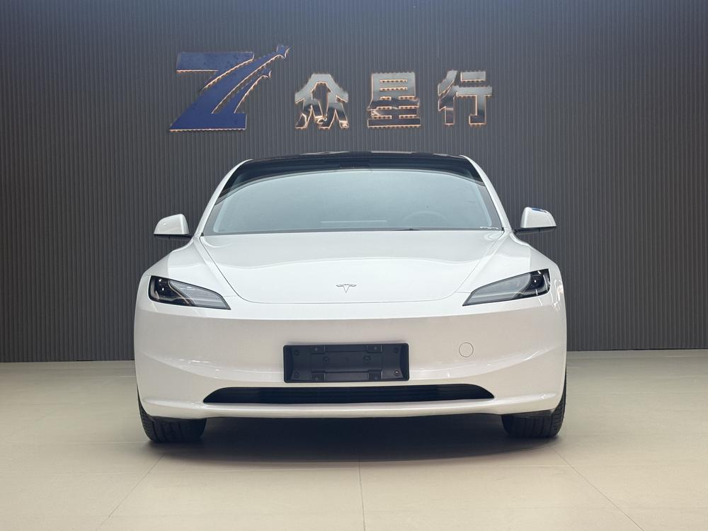 Tesla Model 3 2024 car image #2