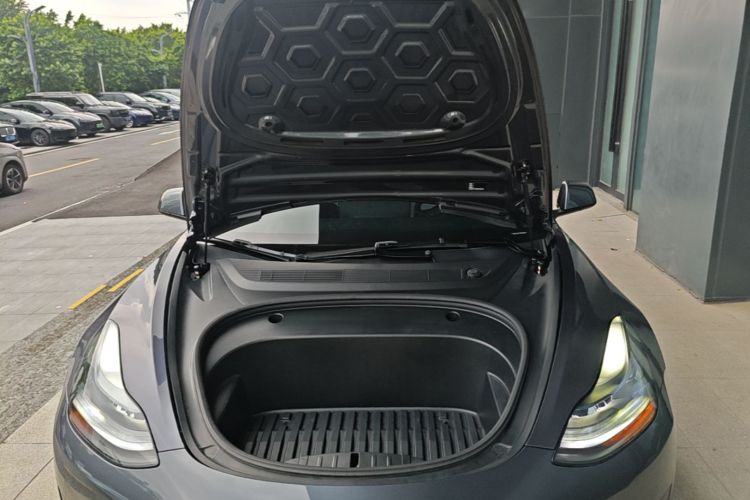 Tesla Model 3 2022 car image #22