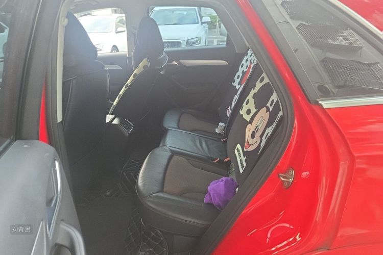 Audi Q3 2016 car image #19