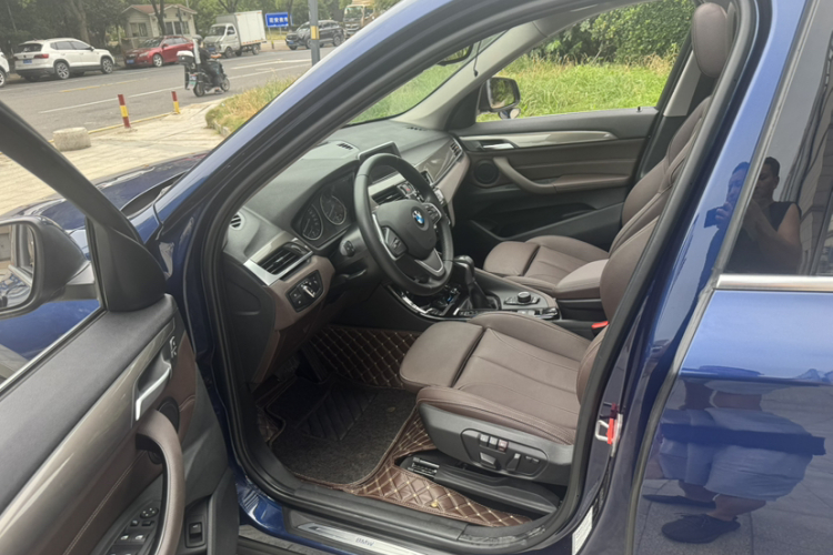 BMW X1 2018 #21 BMW X1 2018 immagine di auto #21