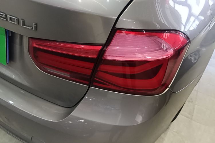 BMW 3 Series 2017 car image #8