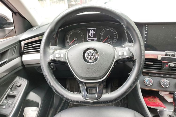 Volkswagen Bora 2019 car image #12