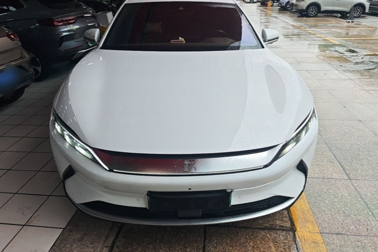 BYD Han 2021 #3 BYD Han 2021 car image #3