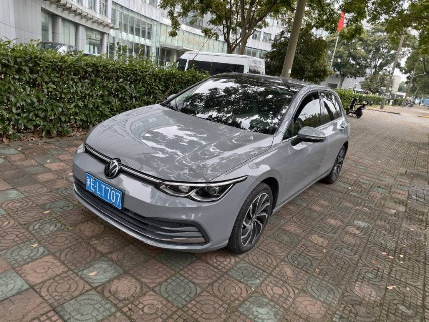 Volkswagen Golf 2022 car image 