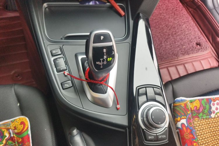 BMW 3 Series 2017 #16 BMW 3 Series 2017 car image #16