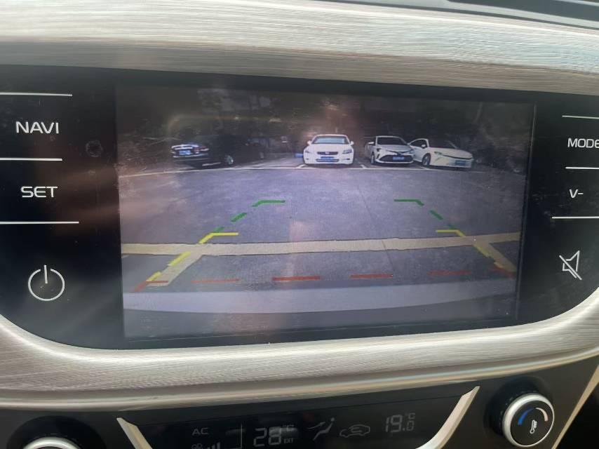 GEELY Emgrand 2017 car image #8