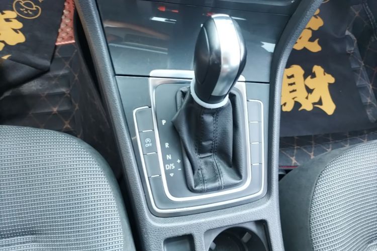 Volkswagen Golf 2019 #14 Volkswagen Golf 2019 car image #14