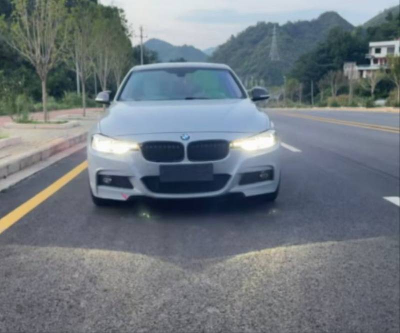 BMW 3 Series 2018 #2 BMW 3 Series 2018 car image #2