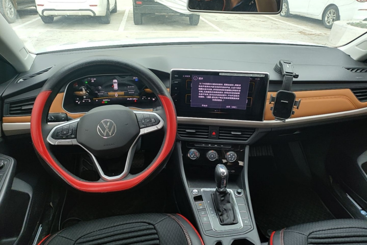 Volkswagen Bora 2025 car image #10