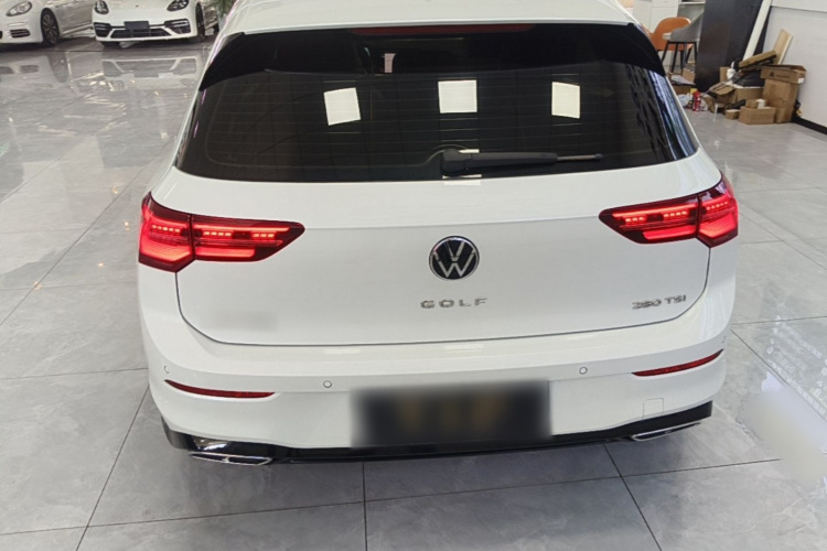Volkswagen Golf 2022 car image #6