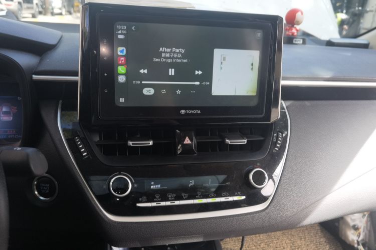 Toyota Corolla 2019 #13 Toyota Corolla 2019 car image #13