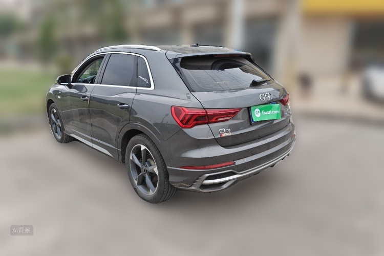 Audi Q3 2023 car image #5