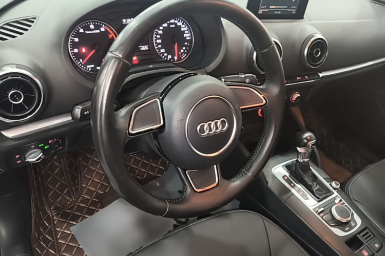 Audi A3 2017 car image #15