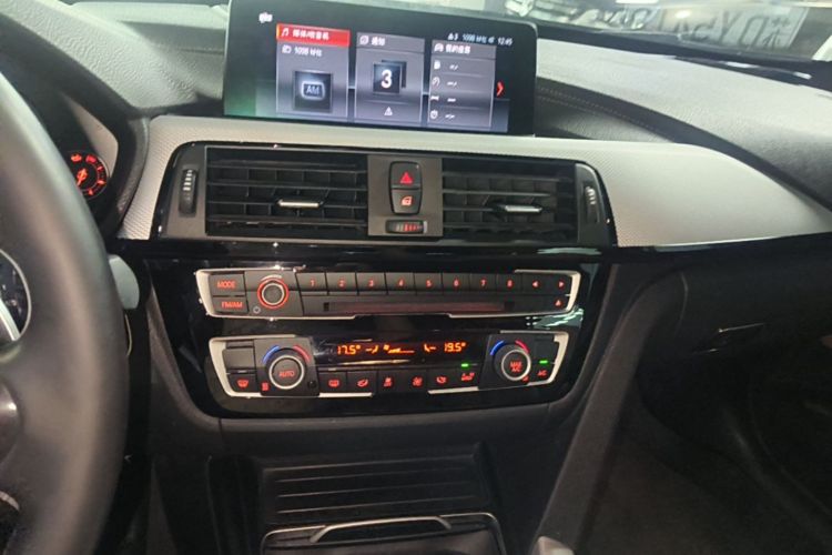 BMW 3 Series GT 2018 صورة سيارة #13