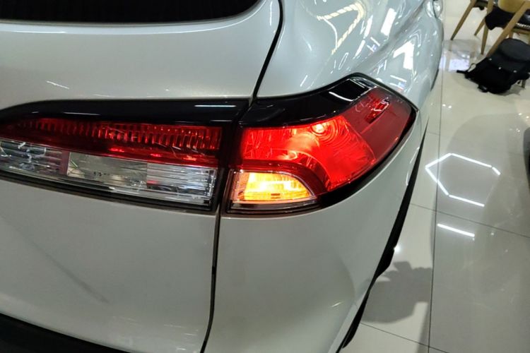 Toyota Corolla Cross 2024 image de voiture #8