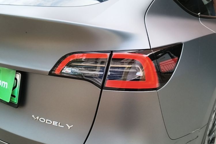 Tesla Model Y 2023 #8 Tesla Model Y 2023 car image #8