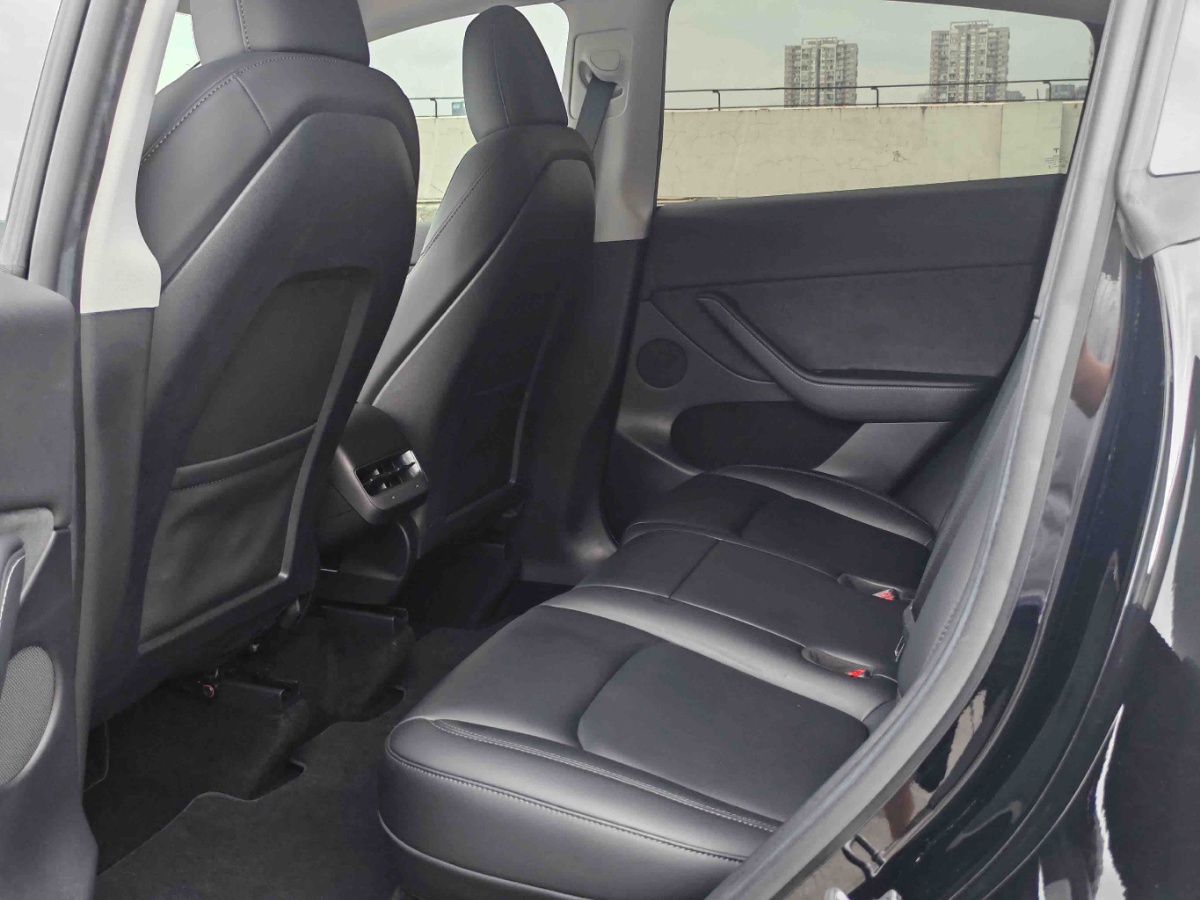 Tesla Model Y 2023 #9 Tesla Model Y 2023 car image #9