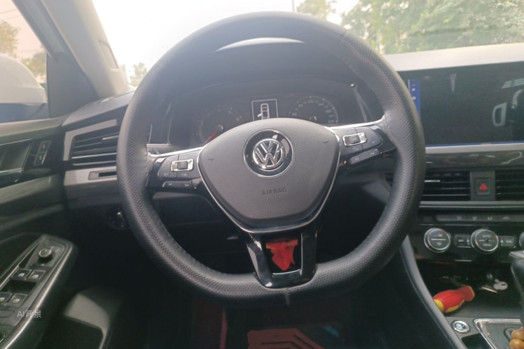 Volkswagen Bora 2019 car image #12