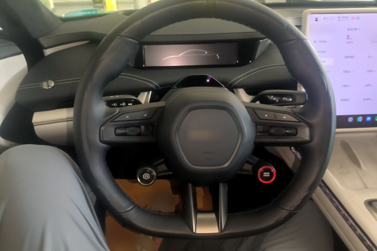 MI SU7 2024 car image #15