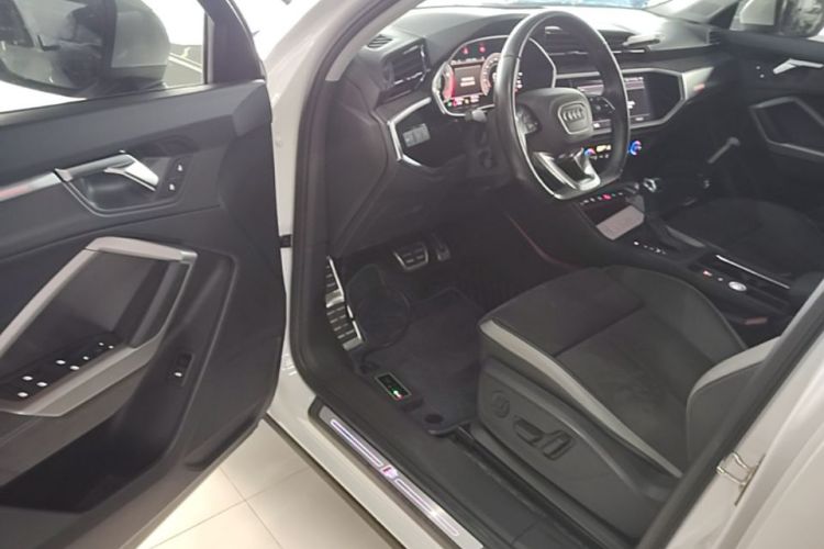 Audi Q3 2022 #16 Audi Q3 2022 car image #16