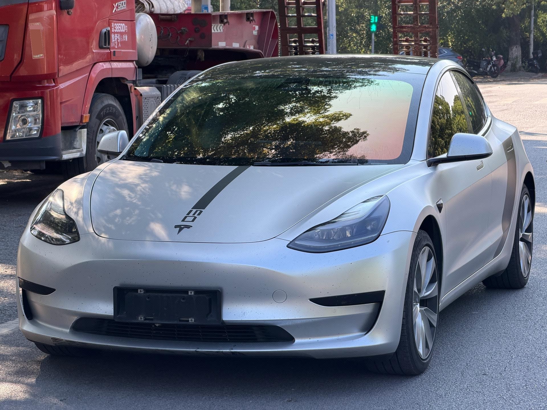 Tesla Model 3 2021 car image 