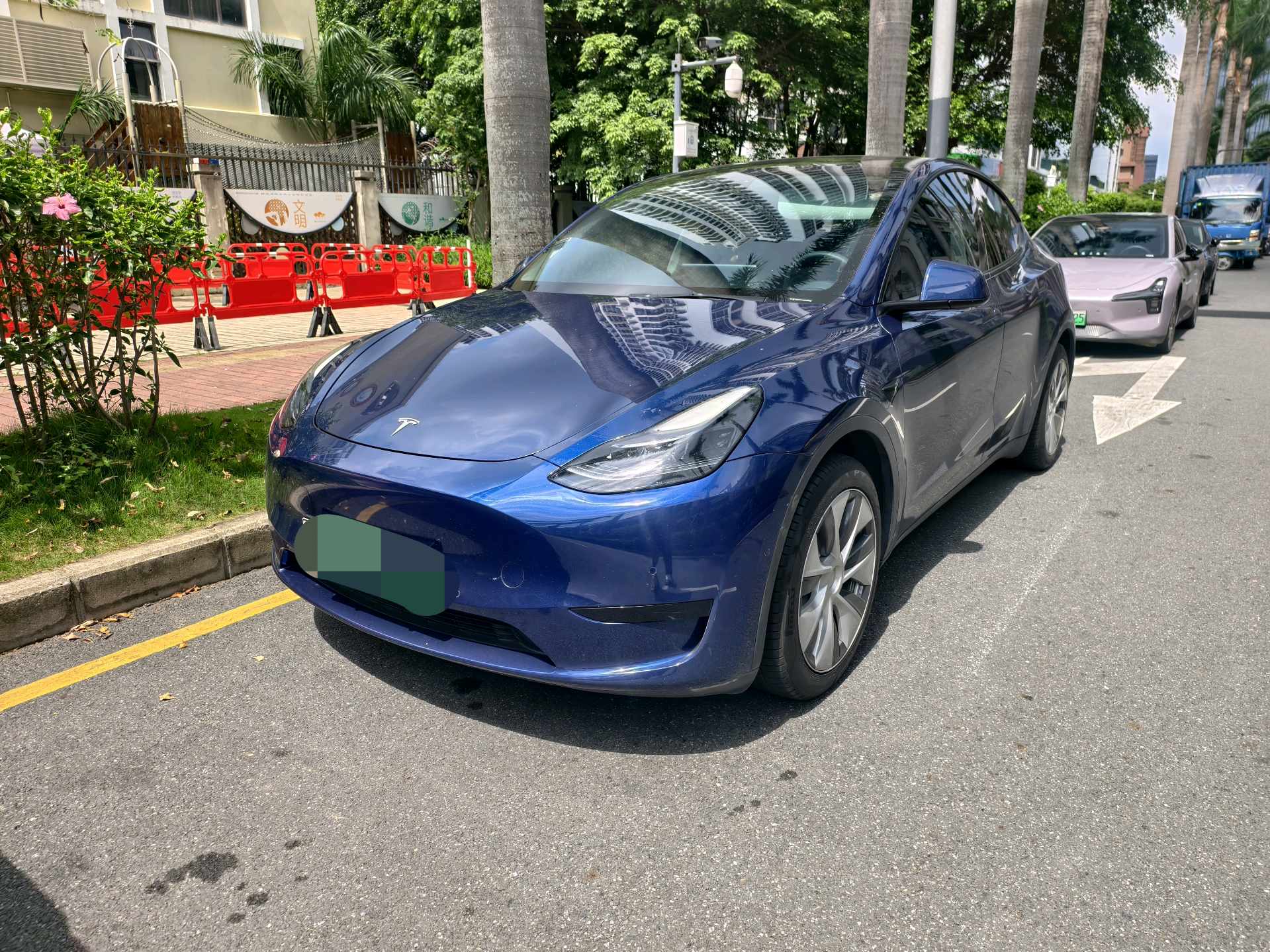 Tesla Model Y 2023 Tesla Model Y 2023 car image
