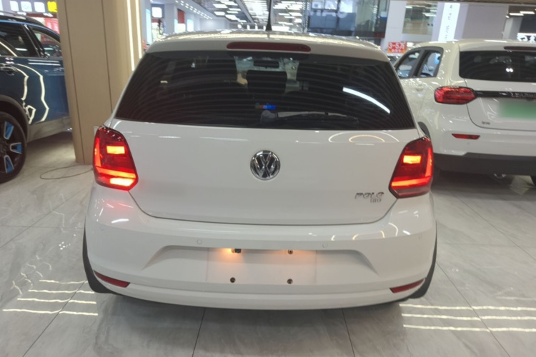 Volkswagen Polo 2017 car image #4