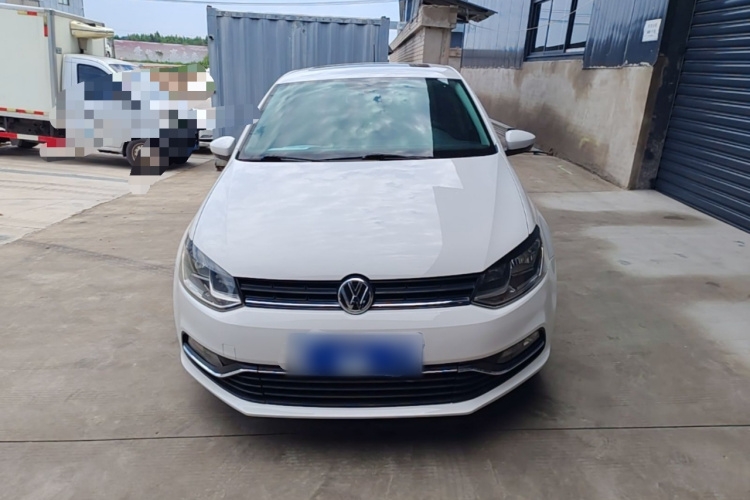 Volkswagen Polo 2016 car image #3
