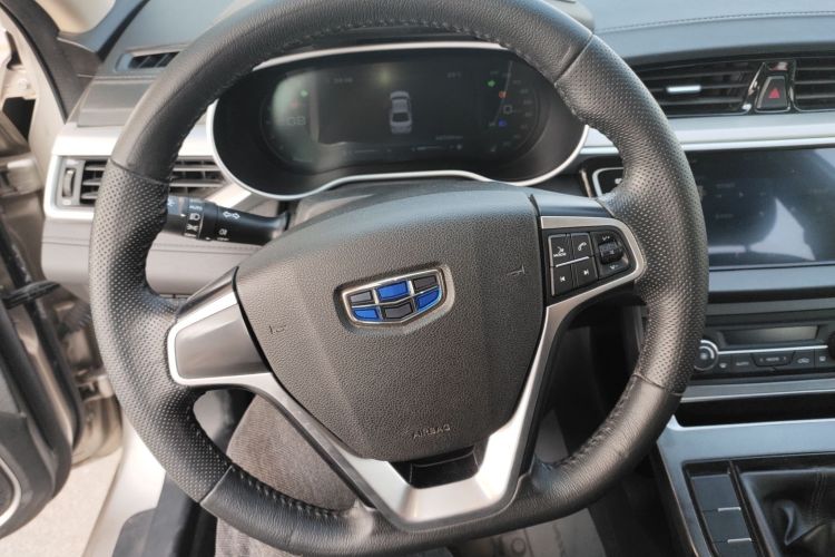GEELY Emgrand 2018 car image #11