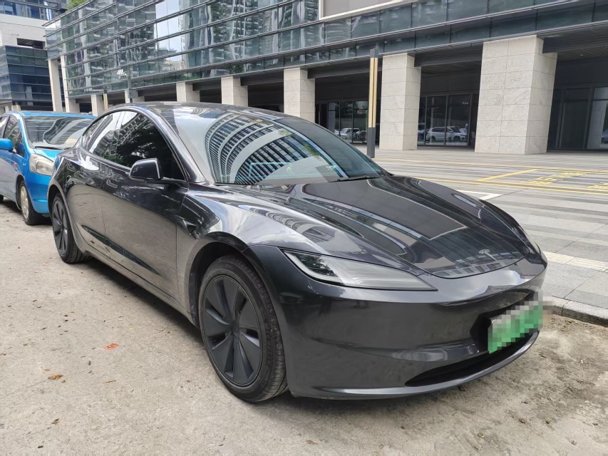 Tesla Model 3 2024 car image #2