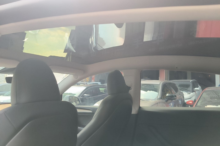 Tesla Model Y 2022 #18 Tesla Model Y 2022 car image #18