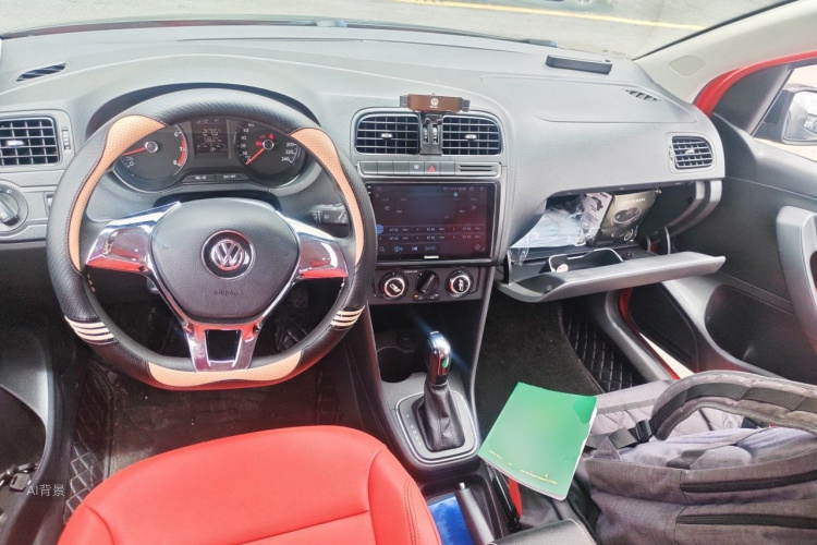 Volkswagen Polo 2018 car image #11