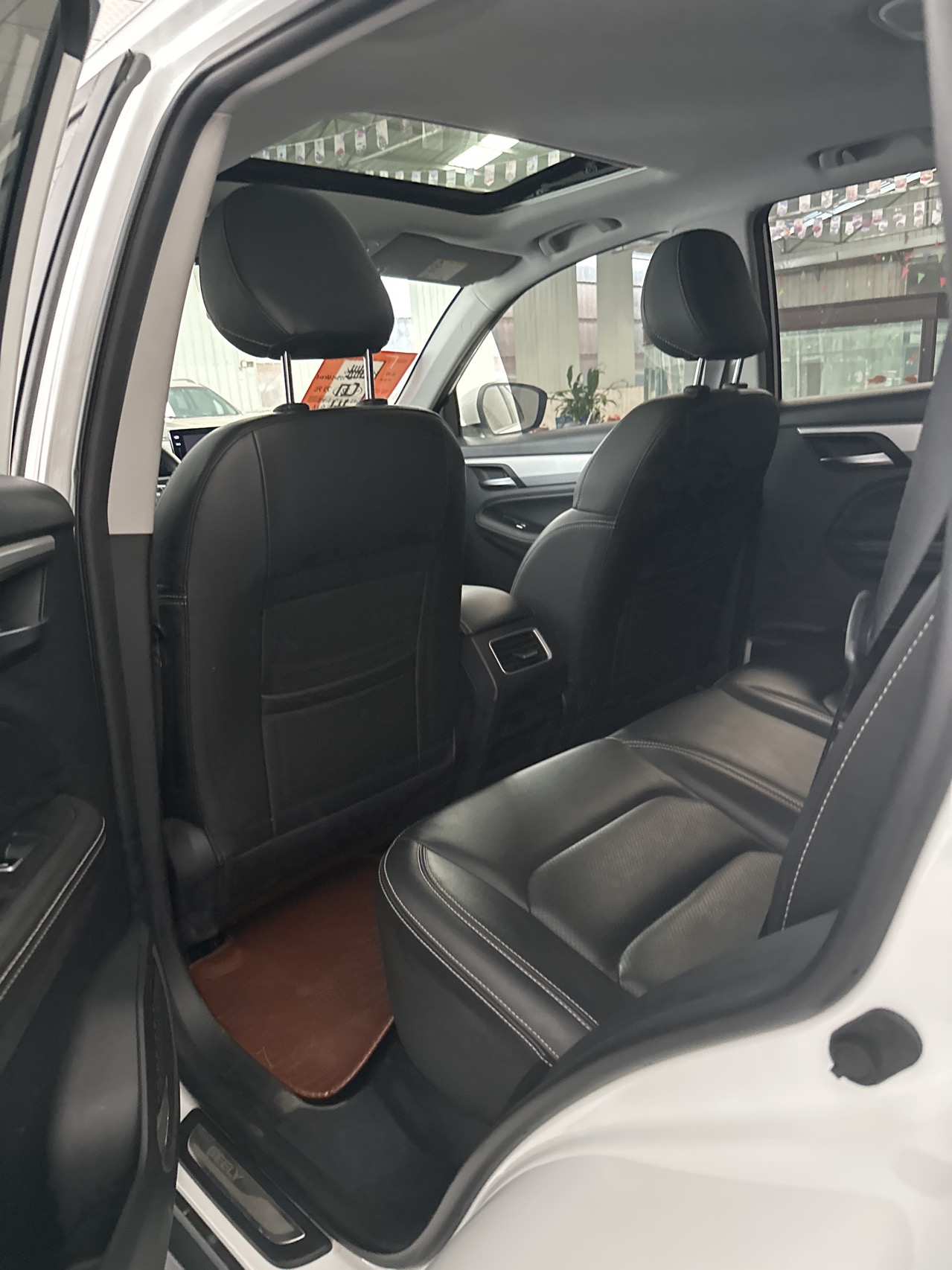 GEELY Vision X6 2021 car image #4