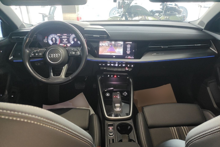 Audi A3 2024 immagine di auto #10