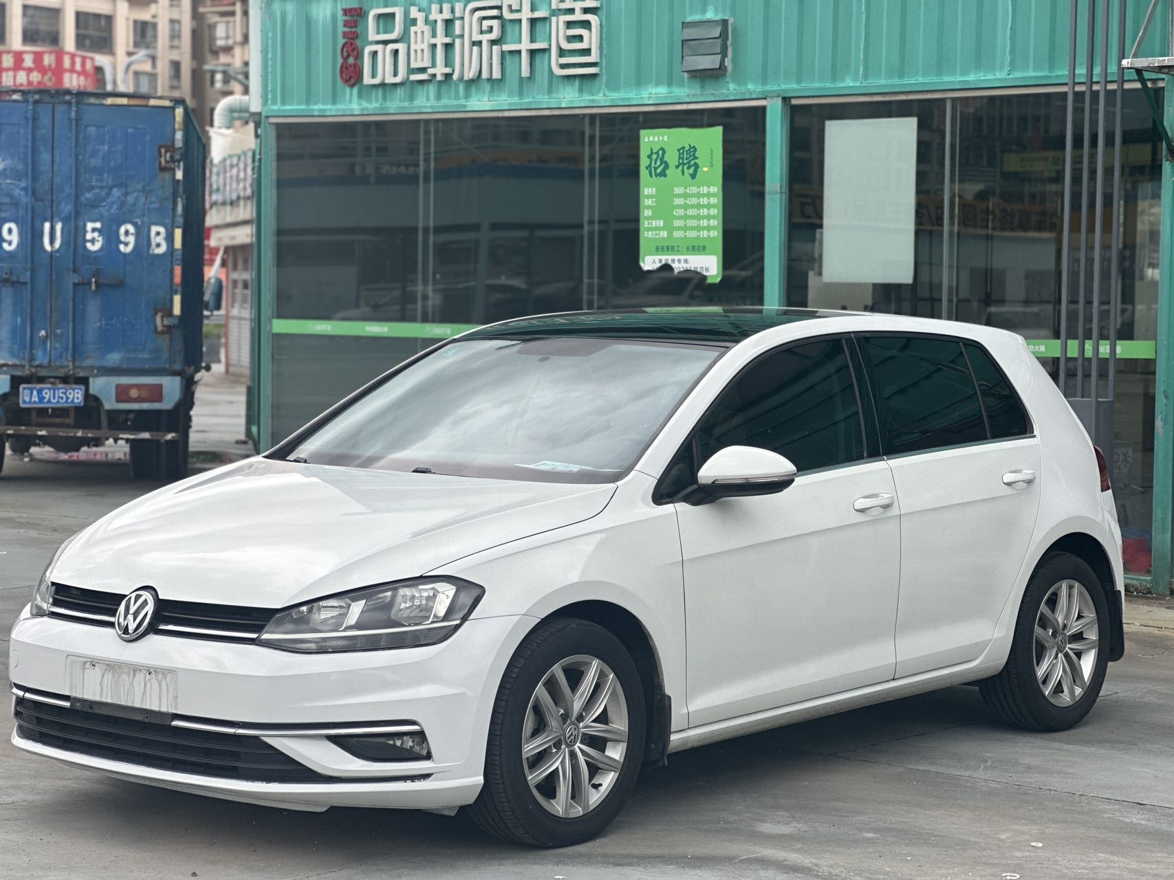 Volkswagen Golf 2019 #2 Volkswagen Golf 2019 car image #2