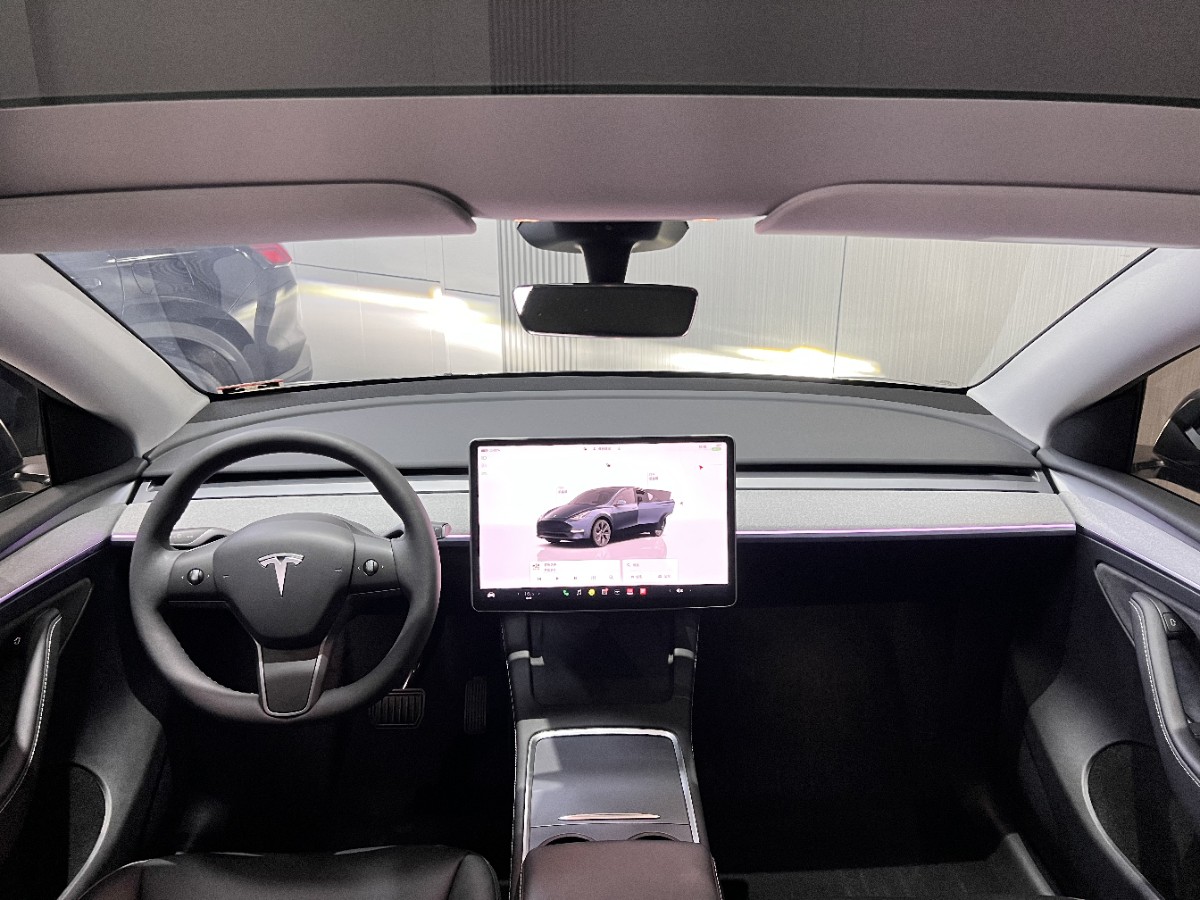 Tesla Model Y 2025 #6 Tesla Model Y 2025 car image #6