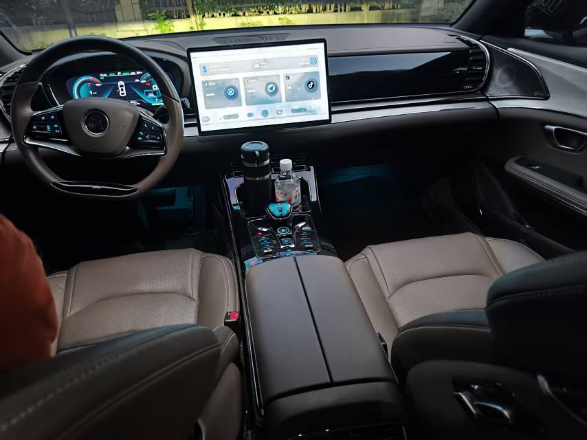 BYD Han 2022 #5 BYD Han 2022 صورة سيارة #5