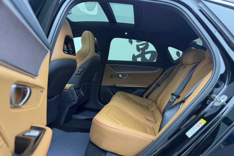 BYD Han 2022 car image #12